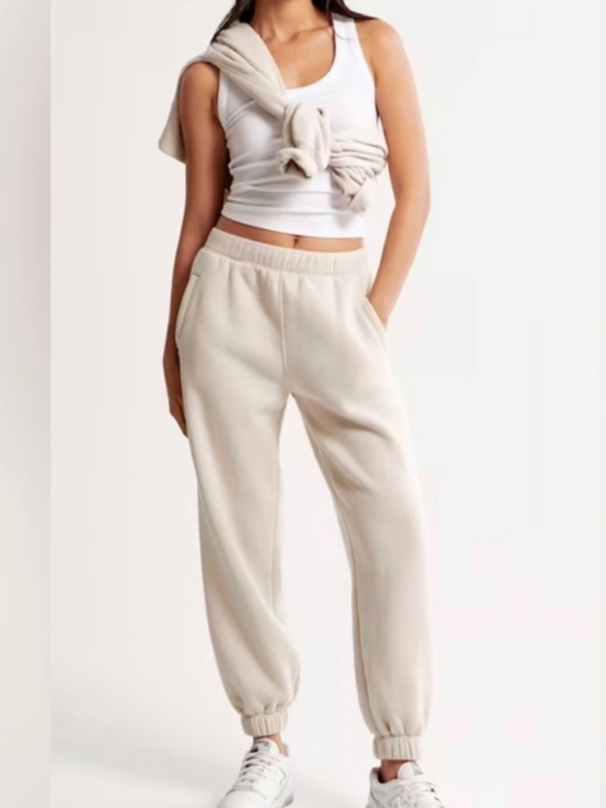 Abercrombie & Fitch Pants - Abercrombie & Fitch Essential Oversized Sunday Sweatpants in Cream